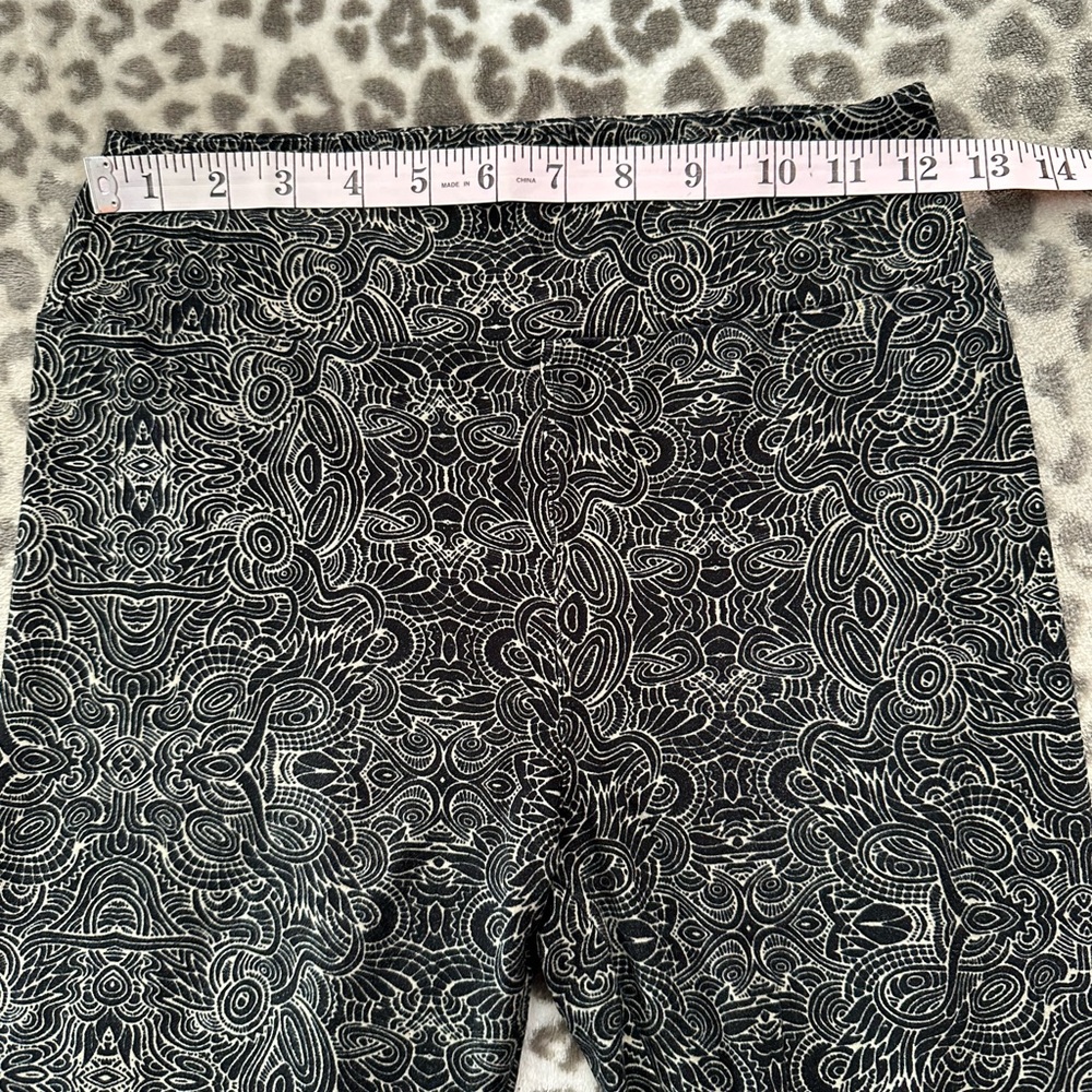 LuLaRoe Doodle Print Leggings in Black Tan One Size 2-10 - Picture 12 of 16